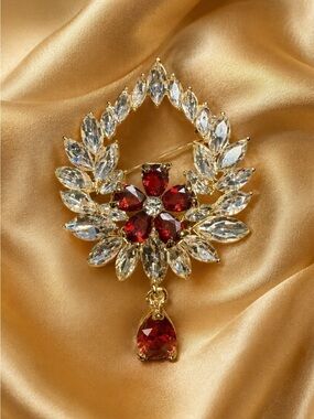 🤩Brooch Gold with Crystals Red Crystal Flowers Dangle Stone Charm Pin